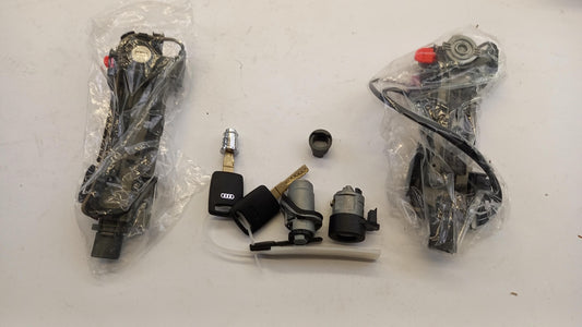 Original AUDI A3 97-03 Türgriff Träger Handschuhfach Satz Hinten 8L0800375AG