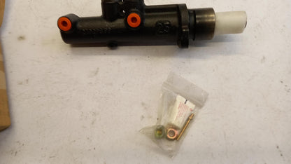 Original OE Volkswagen Hauptbremszylinder 2D0611019D