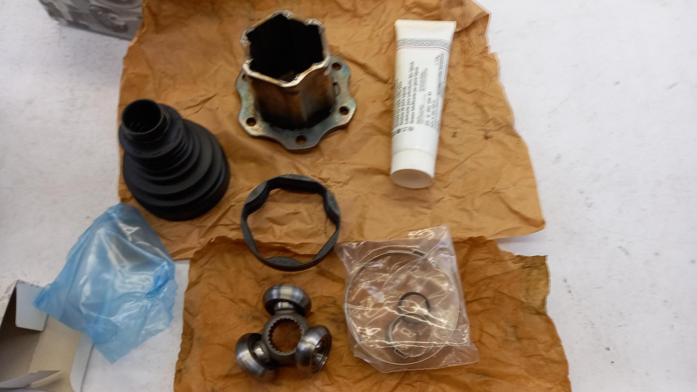 Original AUDI A4 A5 Q5 Antriebswelle Gelenksatz 8K0498103BX