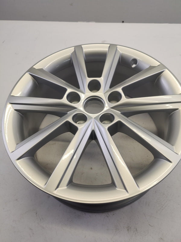 Original SKODA Octavia 5E Alufelge Teron 7J17 ET49 brillantsilber 5E0601025E8Z8