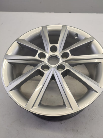 Original SKODA Octavia 5E Alufelge Teron 7J17 ET49 brillantsilber 5E0601025E8Z8