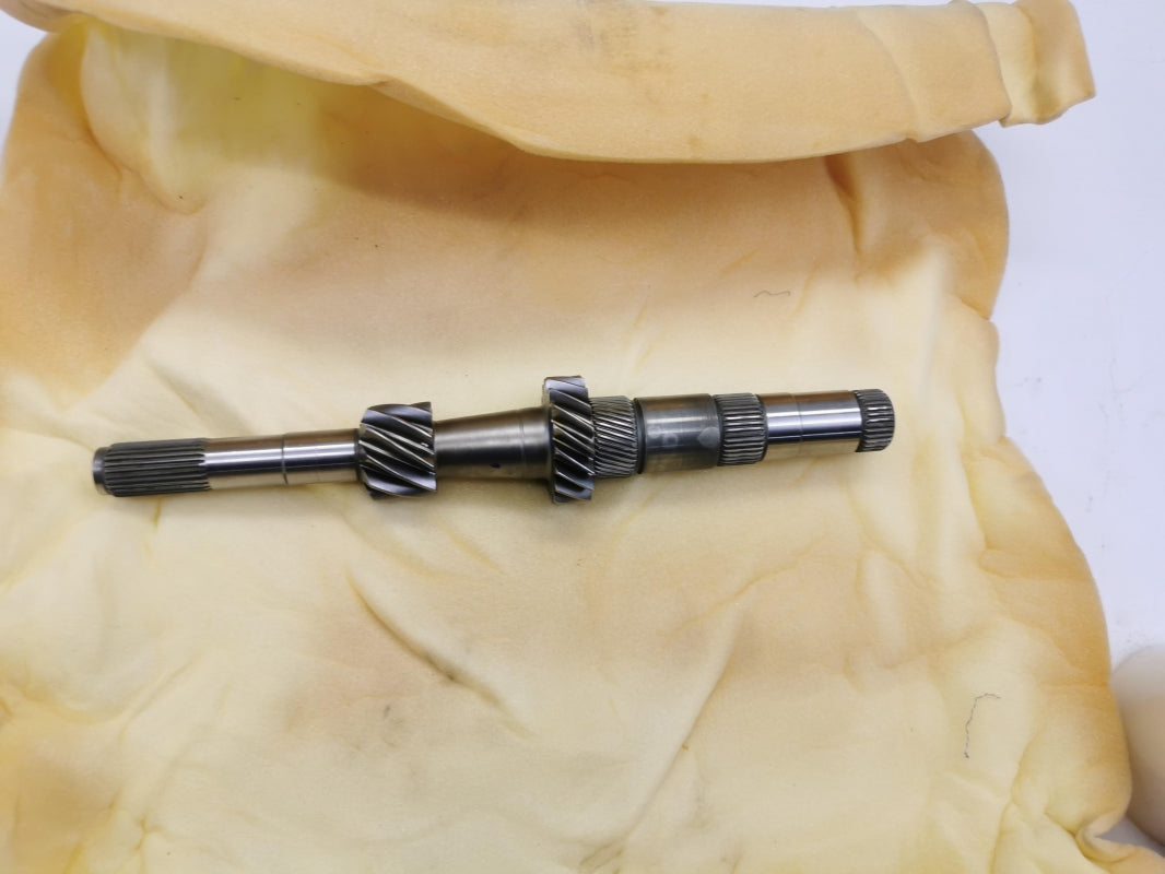 Original VW Golf IV Passat B4 Polo 6N Schaltgetriebe Hauptwelle 02A311103Q