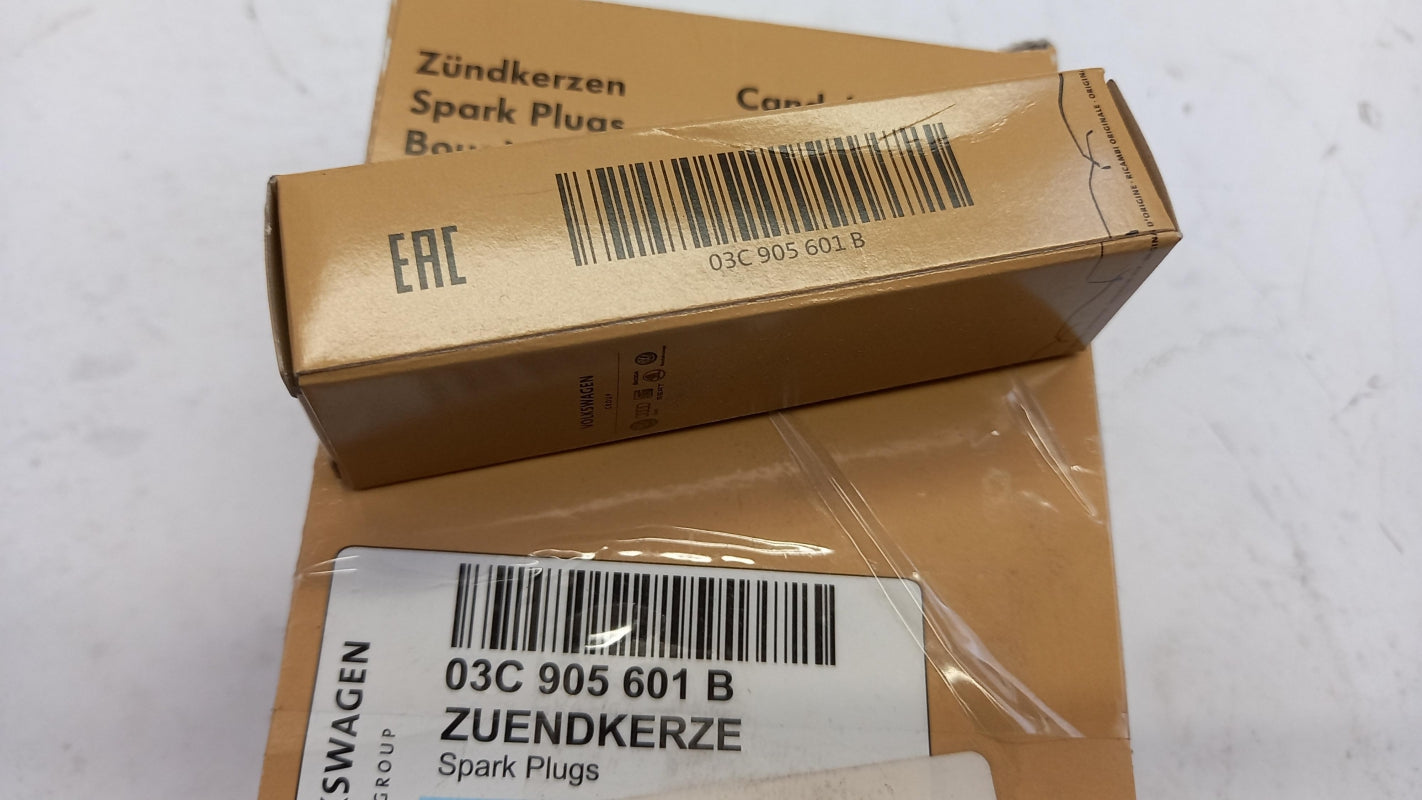 Original VW Golf (10-16) Jetta (11-18) Tiguan (08-18) Zündkerze 03C905601B