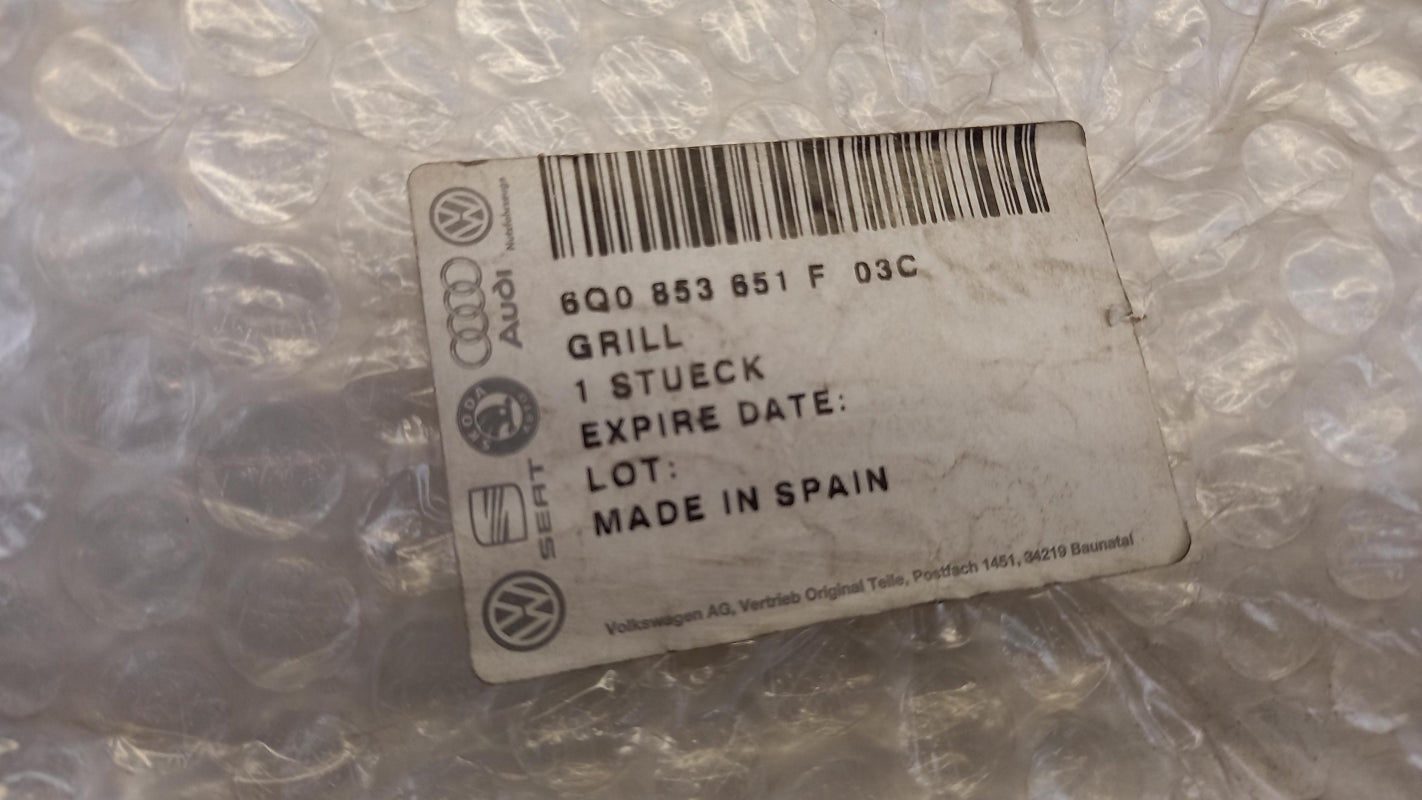 Original VW Polo IV 9N Kühlergitter Kühlergrill schwarz/chrom 6Q0853651F03C