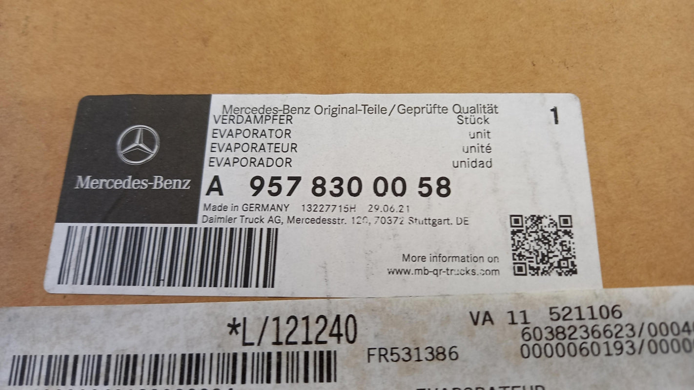 Original MERCEDES-BENZ Econic 1828 Klimakondensator A9578300058