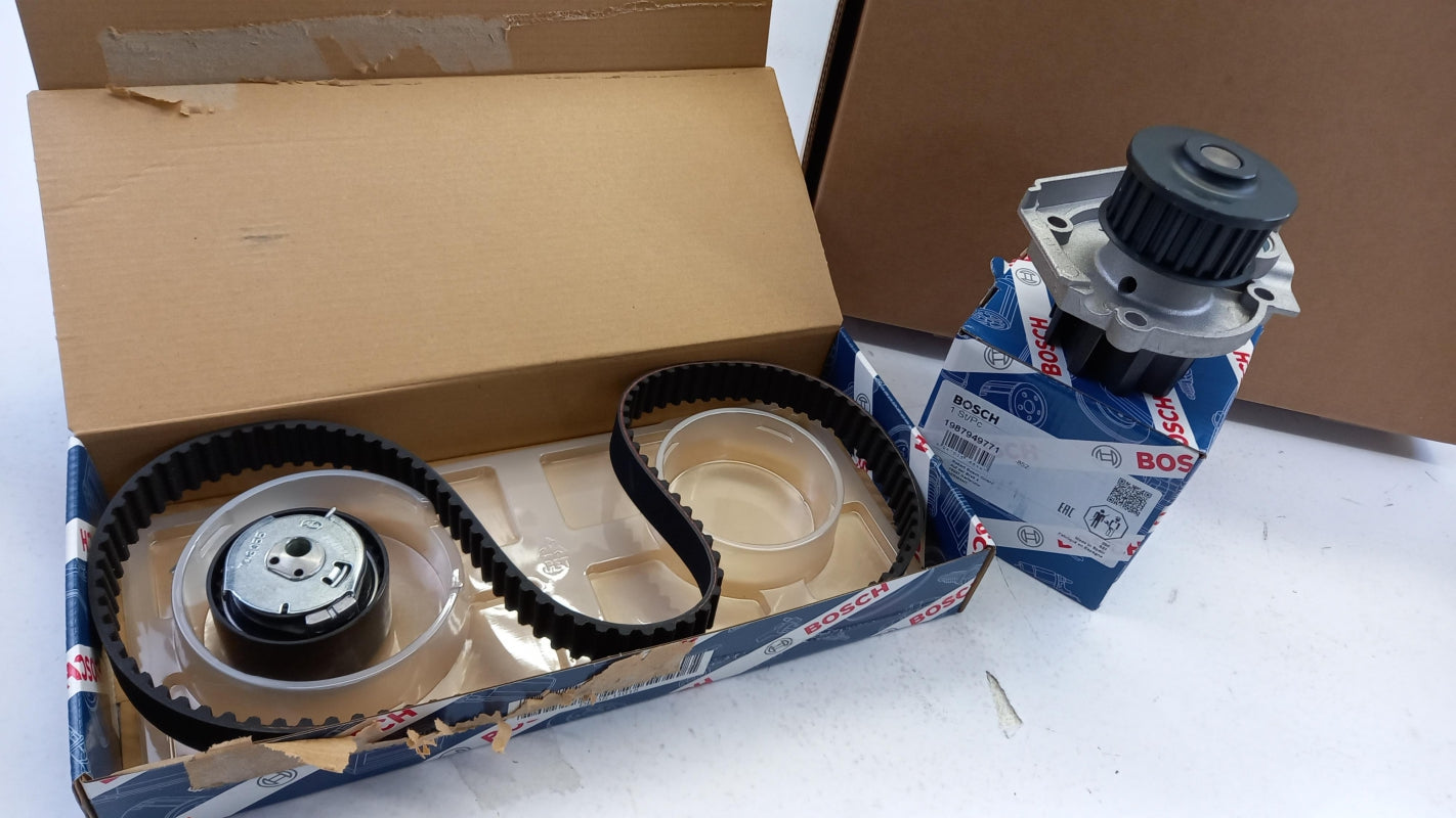 BOSCH für FIAT Panda 2006- Wasserpumpe + Zahnriemenkit 1.4 1987946387