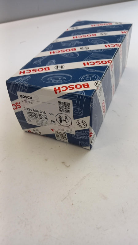 BOSCH für MERCEDES A W176 B W246 C W204 GLA X156 GLK Zündspule 0221604036