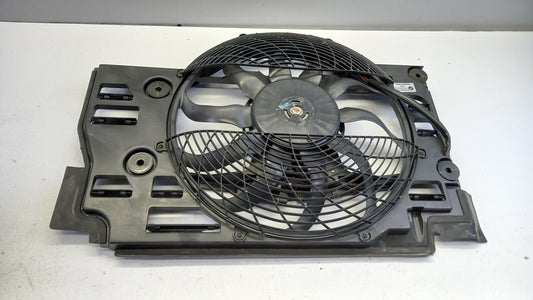 Original BMW 5' E39 Motorkühlung Lüfter 64546921397