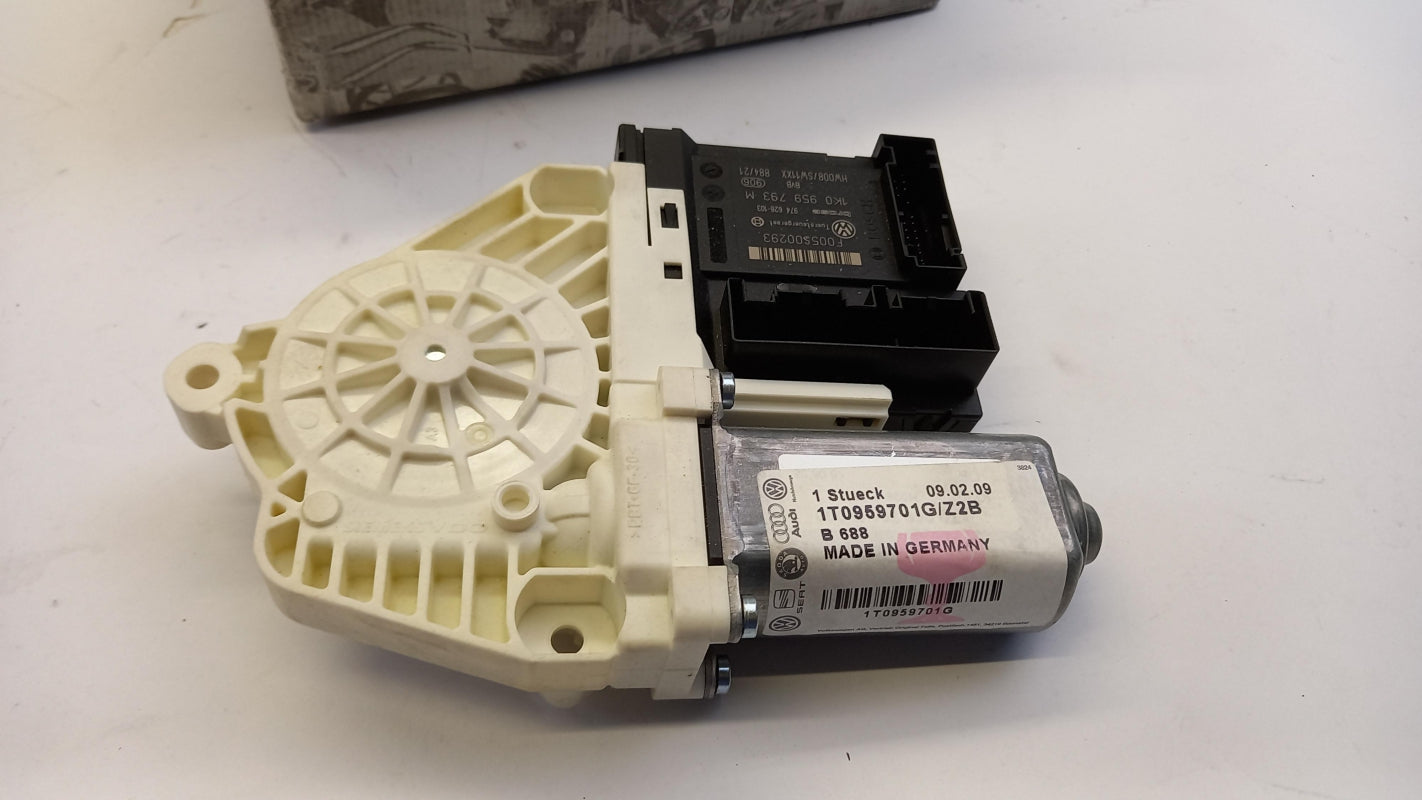 Original VW Passat CC SEAT Leon 1P Fensterhebermotor vorne rechts 1T0959701GZ2B