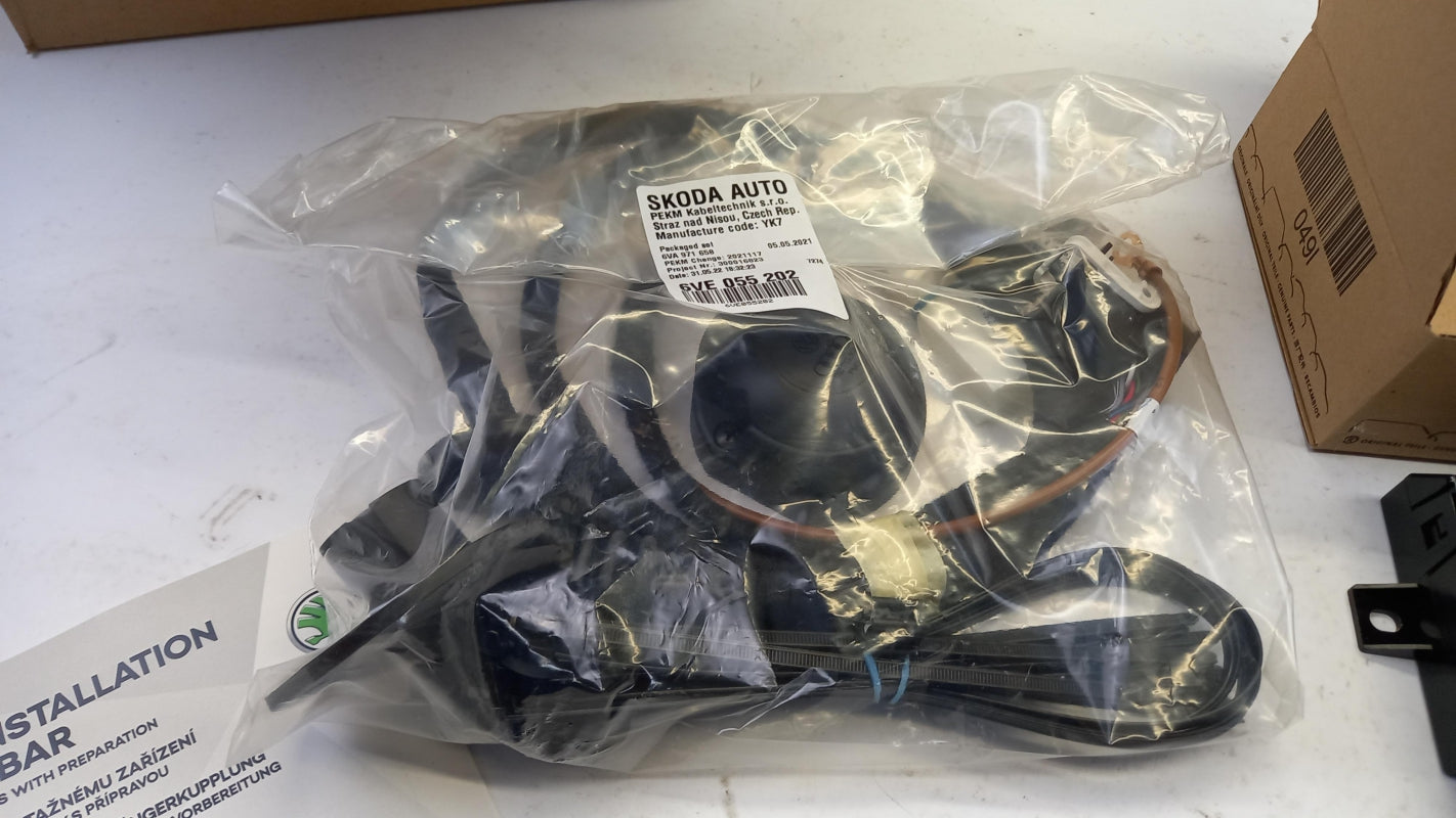 Original SKODA Fabia PJ 2022> Anhängerkupplung Elektrosatz 13-polig 6VE055202B