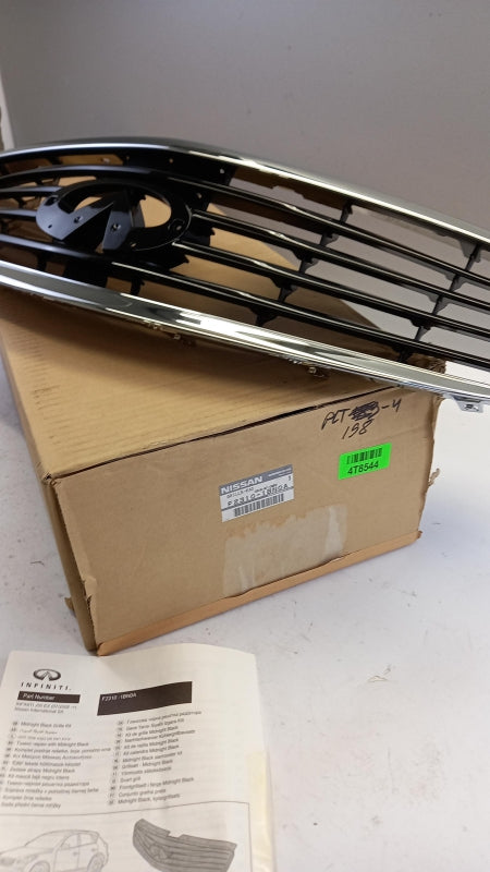 Original OE NISSAN Kühlergitter F23101BN0A