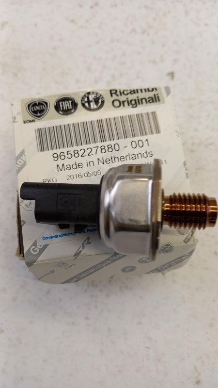 Original FIAT PROFESSIONAL Nuovo Scudo 2007> Kraftstoffdruck Sensor 9658227880
