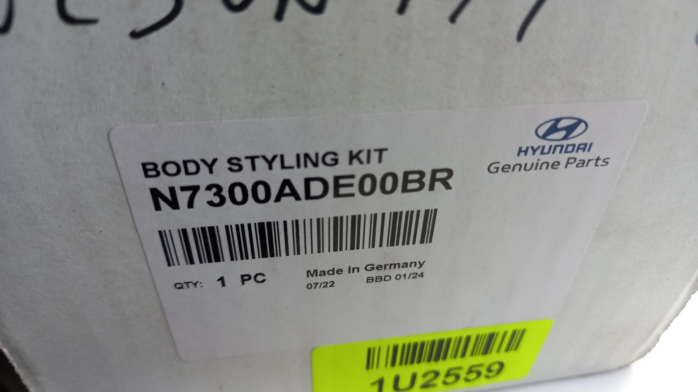 Original HYUNDAI Tucson Styling Kit N7300ADE00BR