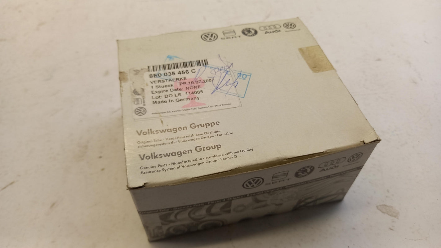 Original AUDI A3 A4 RS4 A5 A6 RS6 A8 Q7 SEAT Exeo Antennenverstärker 8E0035456C