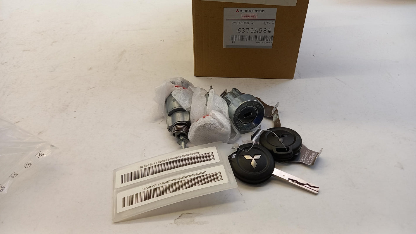 Original OE MITSUBISHI Schließzylinder Satz 6370A584