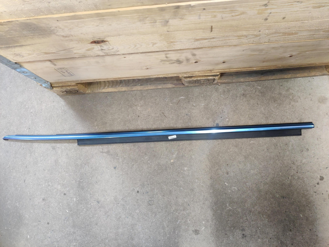 Original AUDI A5 8T Fensterschachtabdichtung chrom links 8T0853283C2ZZ