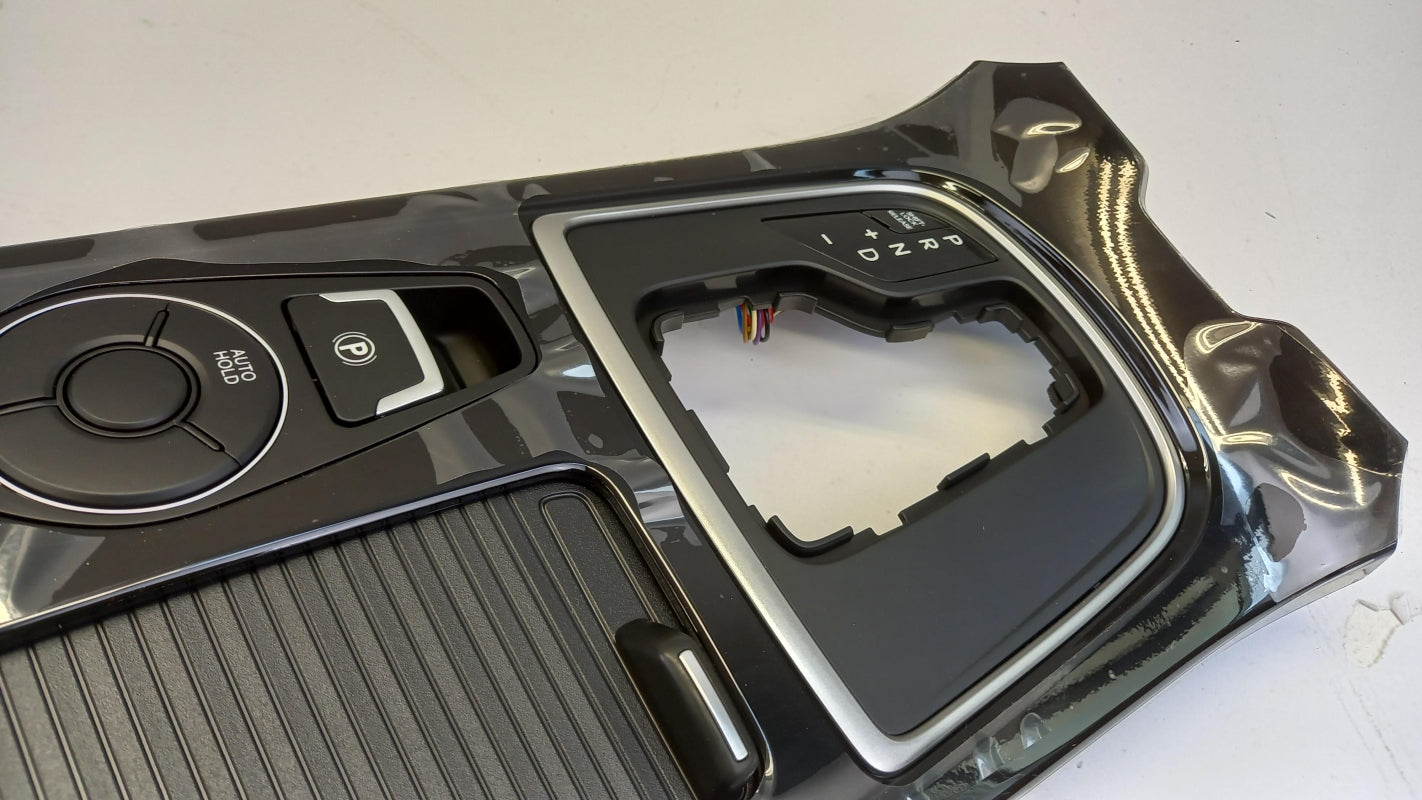 Original HYUNDAI i40 (2011-2019) Mittelkonsole Teil 846033Z010YHG