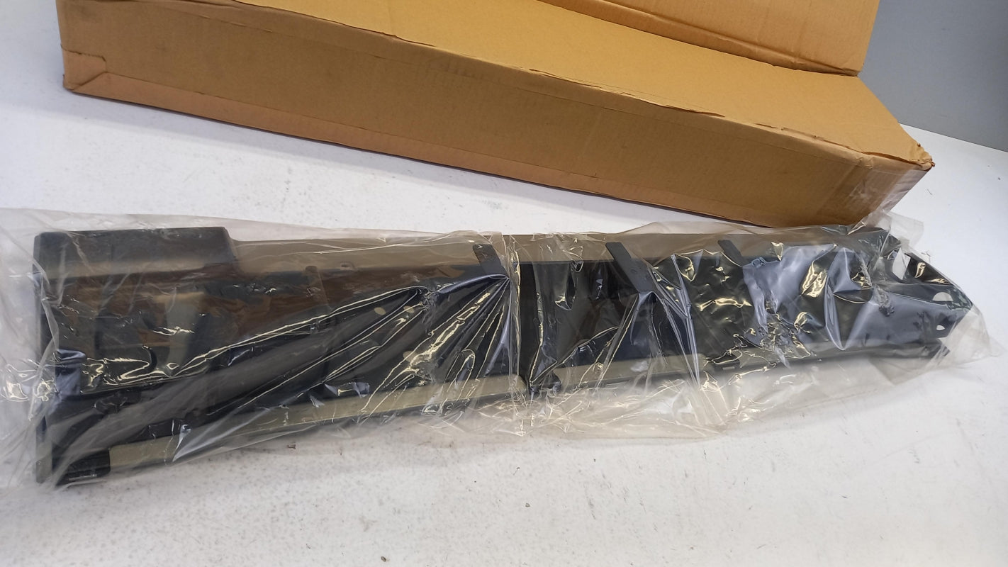 Original OE MITSUBISHI Stoßfängerabdeckung MR776033
