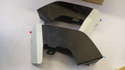 Original MITSUBISHI Mirage Spoilerecken-Set hinten Island-Weiß (W19) MZ331382