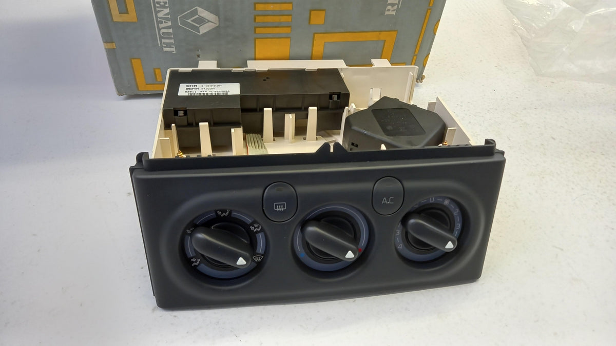 Original RENAULT Laguna I 93-01 Heizungsbetätigung Klimabedienteil 7701050718