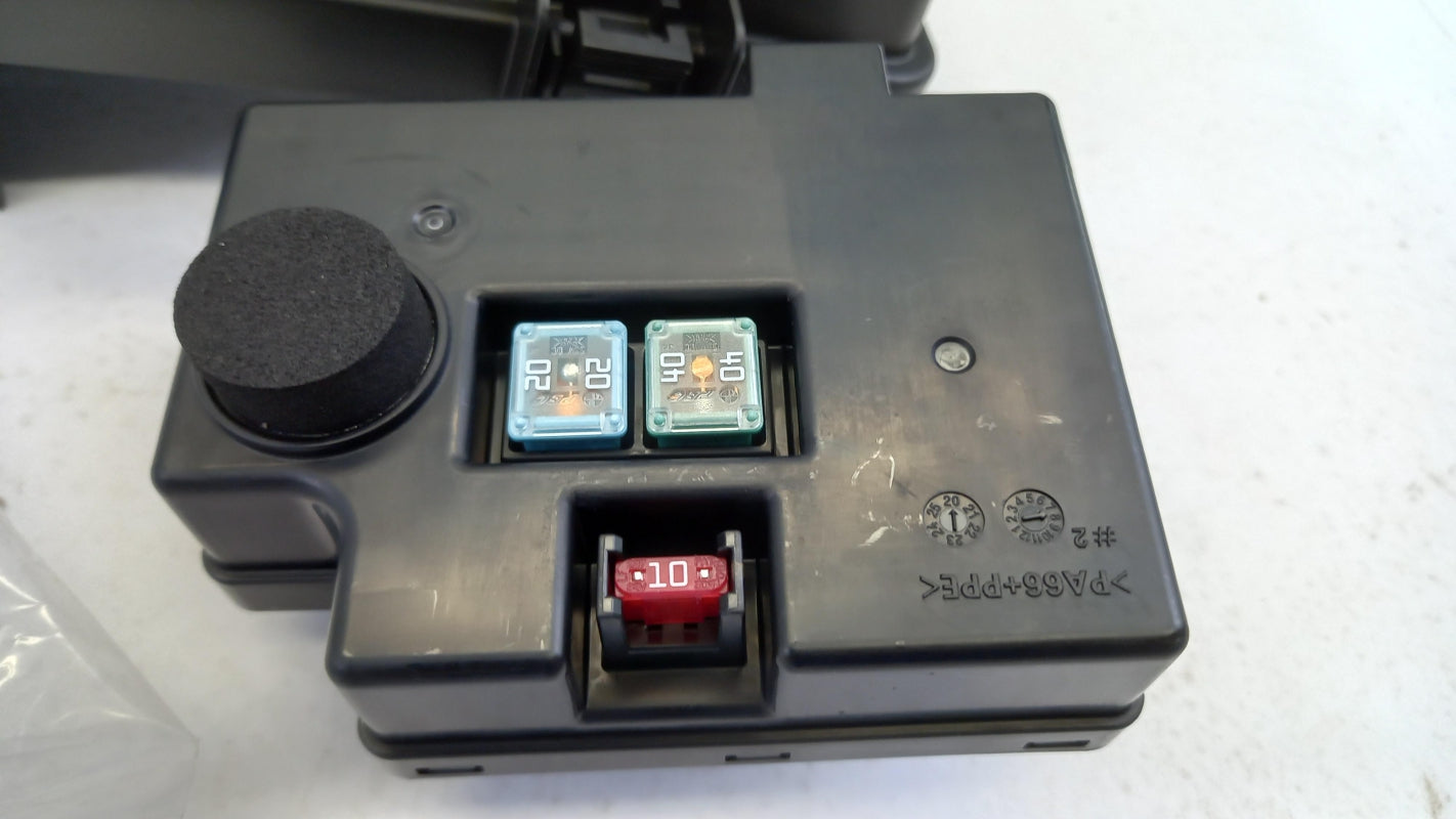 Original HYUNDAI Santa Fé II 2006-2013 Abdeckung 919402B005QQH