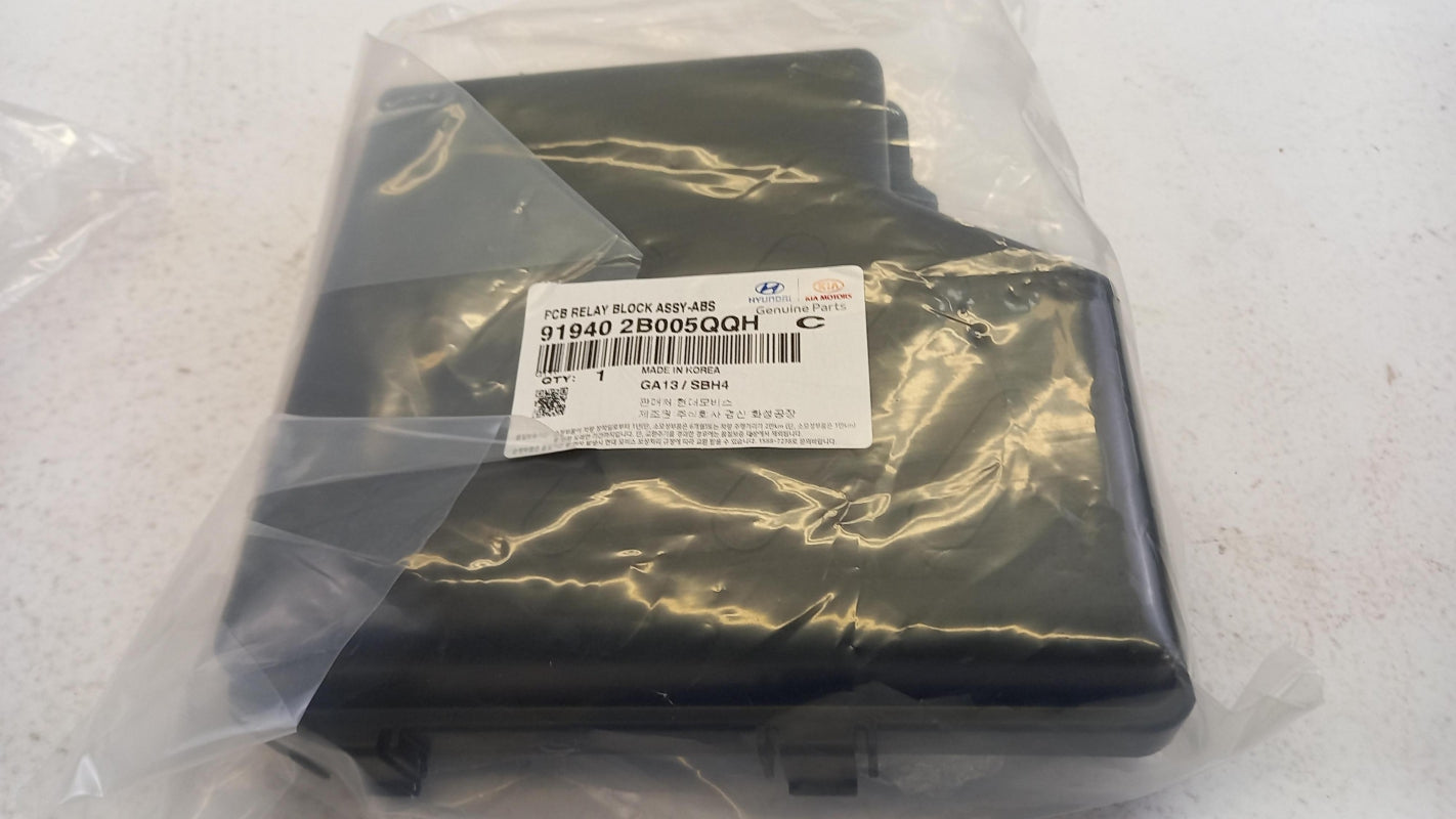 Original HYUNDAI Santa Fé II 2006-2013 Abdeckung 919402B005QQH