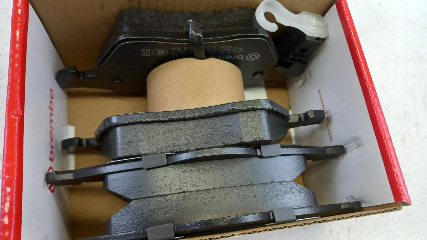 BREMBO Bremsbeläge Vorne für AUDI A3 TT SEAT SKODA VOLKSWAGEN Golf Passat P85045