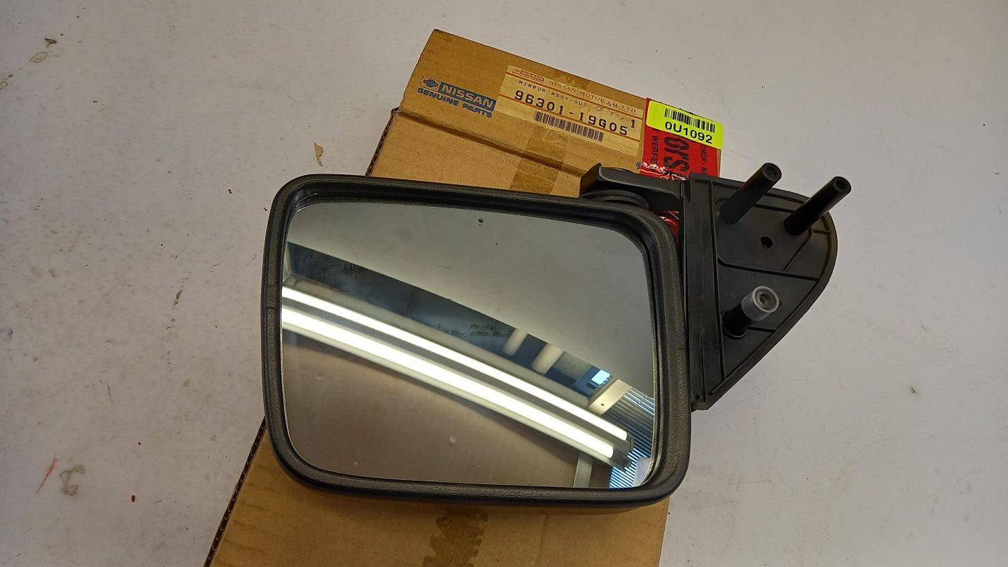 Original NISSAN King Cab (D21) 1985-1987 Außenspiegel Rechts 9630119G05