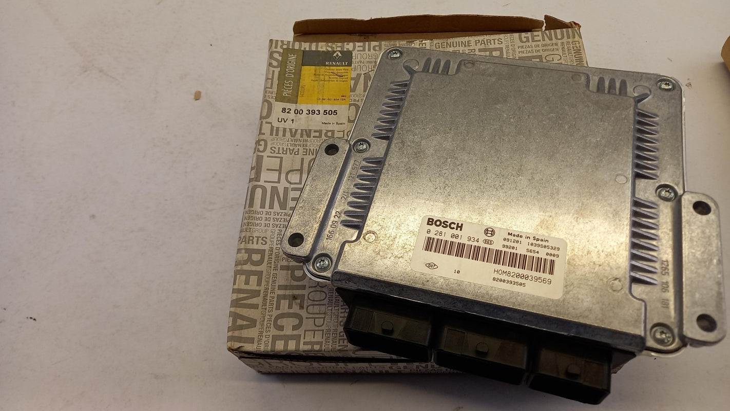 Original RENAULT Megane 1.9 DCI Motorsteuergerät 8200393505