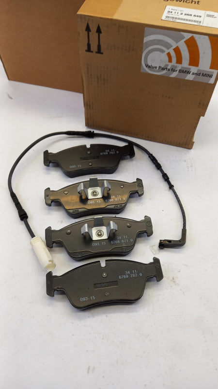 Original BMW 1' E87 Bremsbeläge mit Bremsbelagfühler Vorne 34112288849