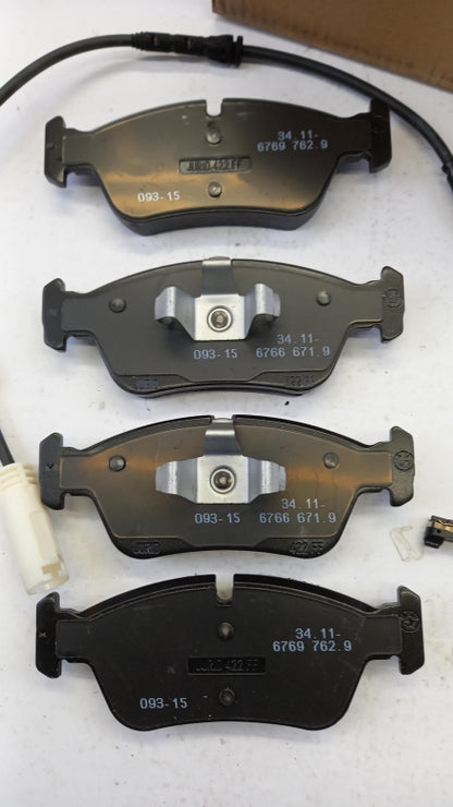Original BMW 1' E87 Bremsbeläge mit Bremsbelagfühler Vorne 34112288849