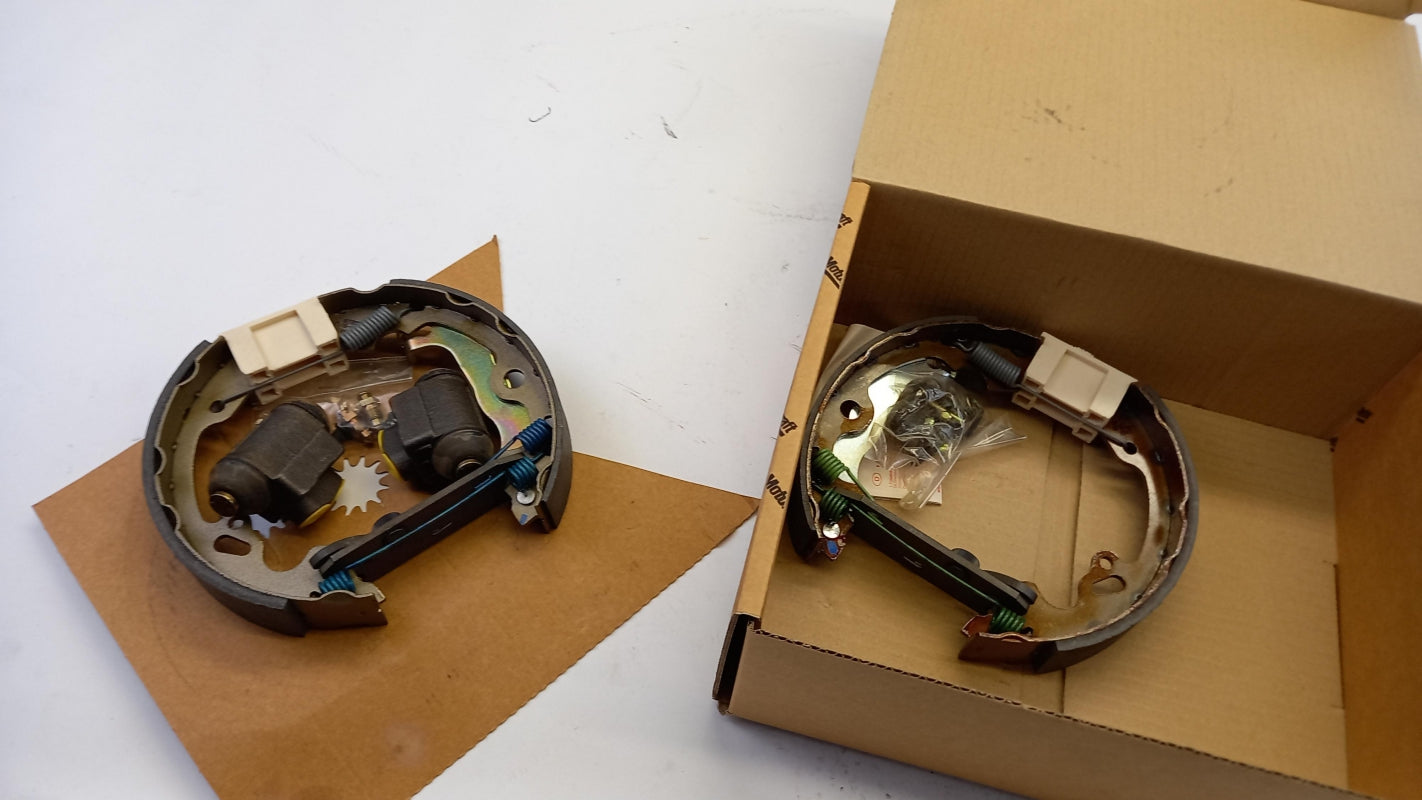 Original OE FORD Bremsbackensatz 1458737