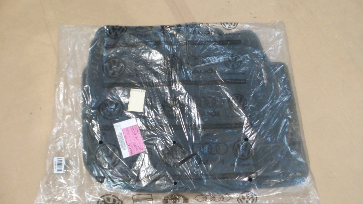Original SEAT Toledo IV '12-'18 Fußmattensatz 4-teilig schwarz 6JA863011LOE