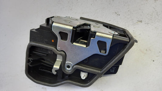 Original 1er - 5er 7er X1 X3 X5 X6 BMW Türschloss vorne links 51217229457