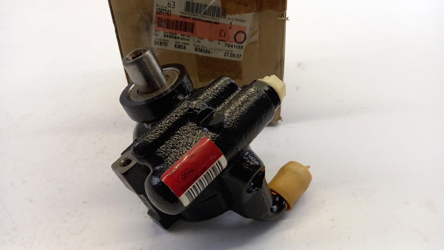 Original FORD Mondeo GD 1996-2000 1.8 TD Lenkung Servopumpe 1097743