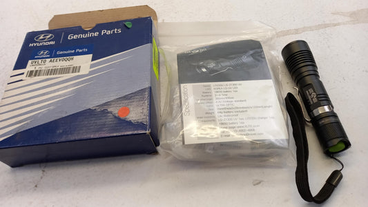Original HYUNDAI UV-Taschenlampe Wellenlänge 365nm Größe 122x25mm UVLT0AEEV0QQH