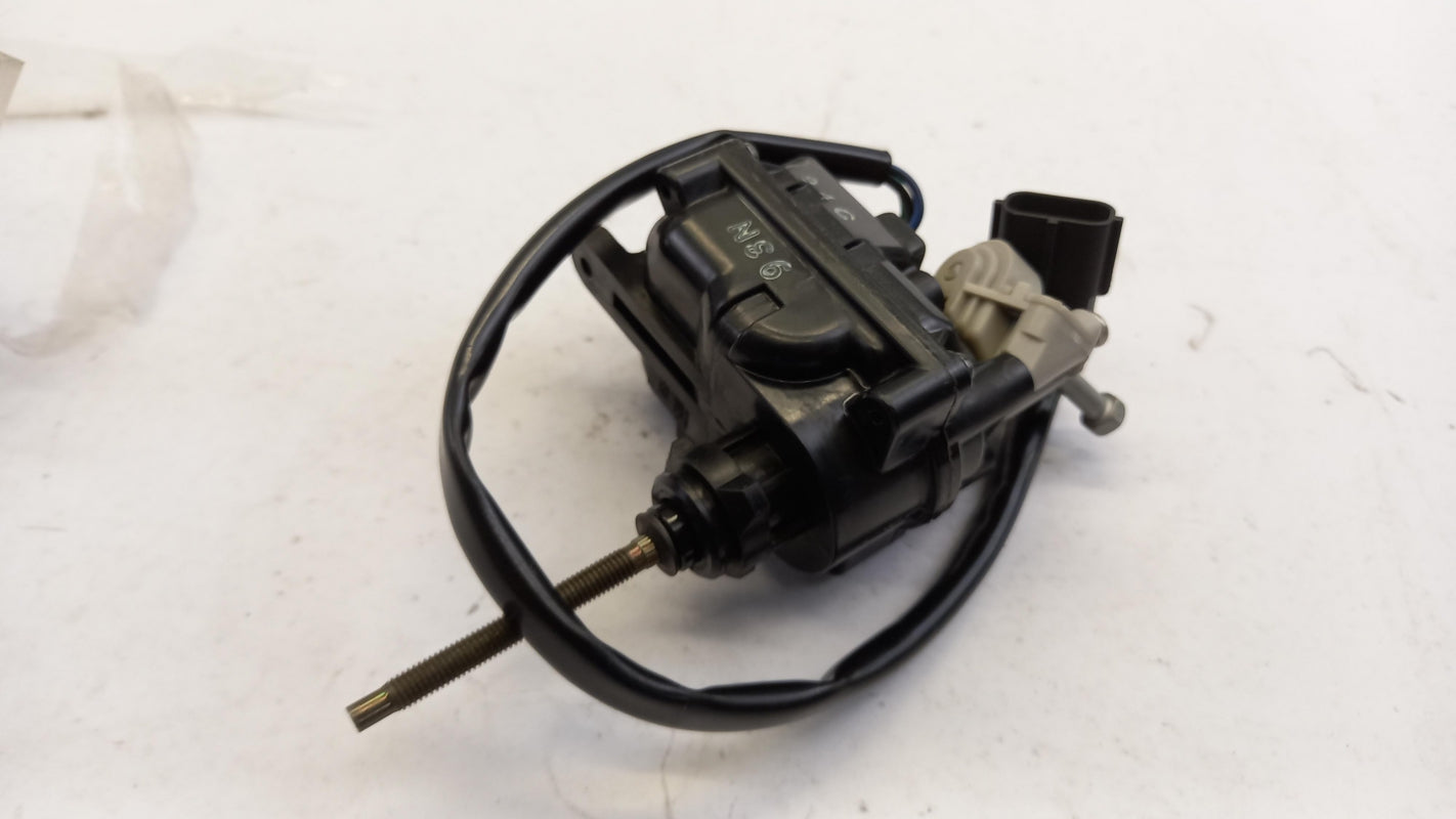 Original MAZDA 323F (BA) Leuchtweitenregulierung Stellmotor links BC6A51220
