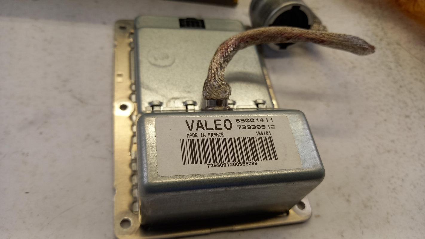 Original RENAULT Espace III Avantime Gasentladungslampe Zündgerät 7701206756