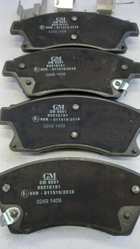 Original OPEL Astra-J Bremsbeläge vorne 95516191