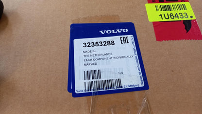 Original VOLVO XC60 2018> Beleuchtete Heckklappen-Einstiegsleiste 32353288