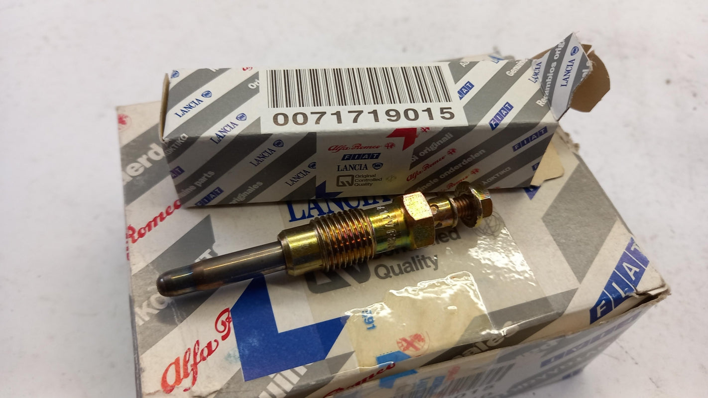 Original FIAT Brava Panda Ducato Florida ALFA ROMEO LANCIA glow plug 71719015
