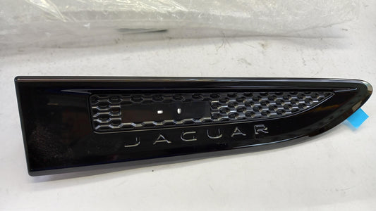 Original JAGUAR E-Pace X540 2017- Kotflügel Entlüftungsblende rechts J9C6908