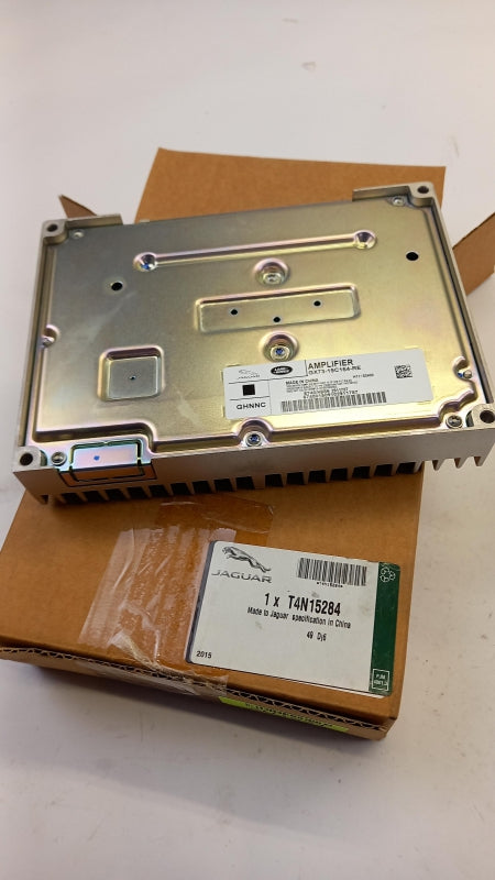 Original JAGUAR XE Range (X760) 2015> Verstärker T4N15284