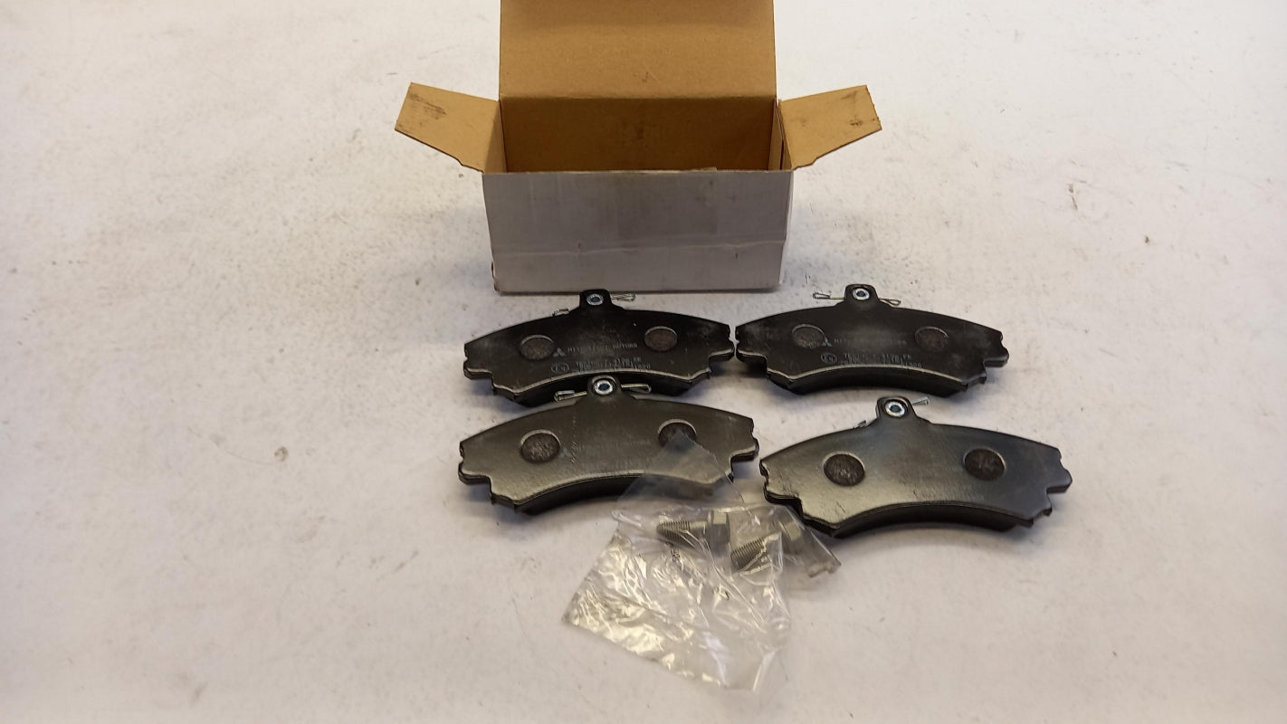 Original MITSUBISHI Carisma Space Star Colt VI Bremsbeläge Vorne MZ690336
