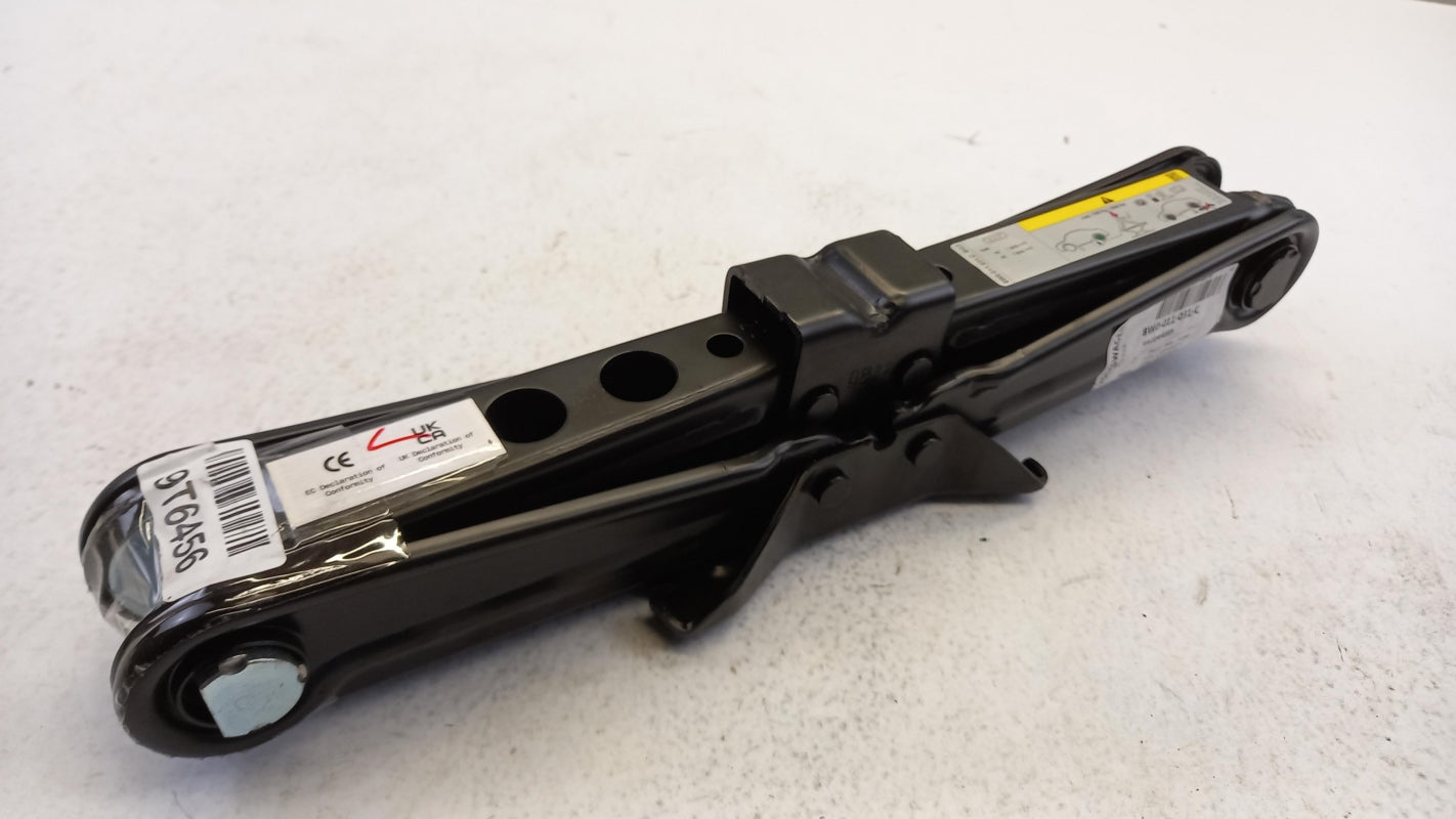 Original AUDI A4 RS4 A5 RS5 Wagenheber 8W0011031C