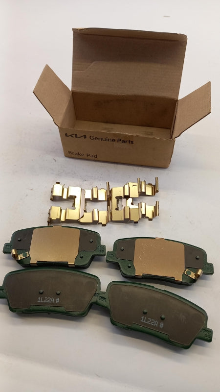 Original HYUNDAI Santa Fe II KIA Sorento II Bremsbeläge hinten 583022PA70