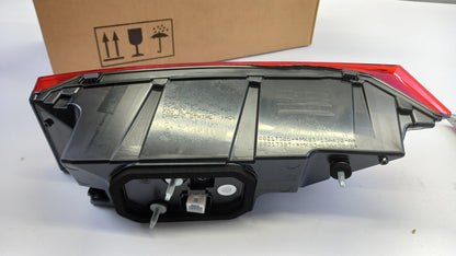 Original JAGUAR F-Pace X761 2017> Heckleuchte hinten rechts T4A44678