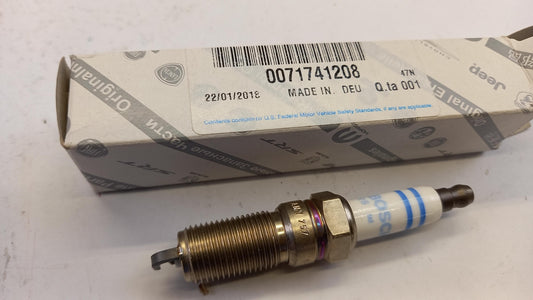 Original ALFA ROMEO 159 Brera Spider 3.2 JTS V6 Zündkerze 71741208