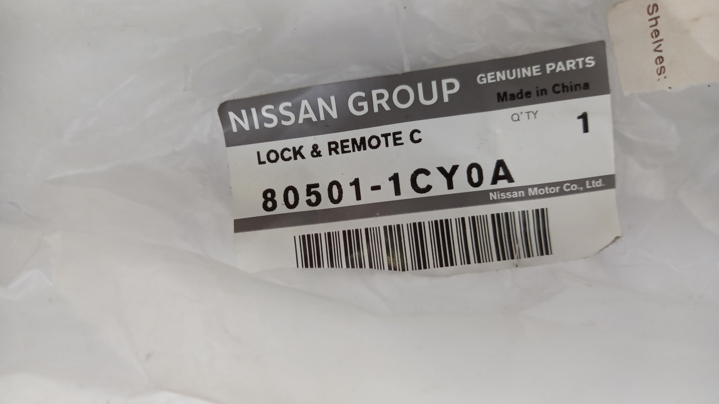 Original INFINITI QX70 (2008-2018) Türschloss Vorne Links 805011CY0A