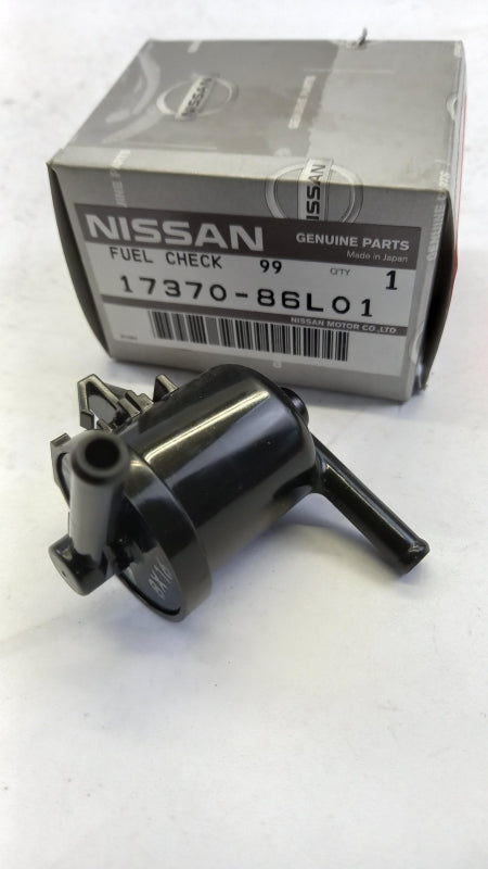 Original NISSAN Almera Cabstar Terrano2 Dual Kraftstofftank Ventil 1737086L01